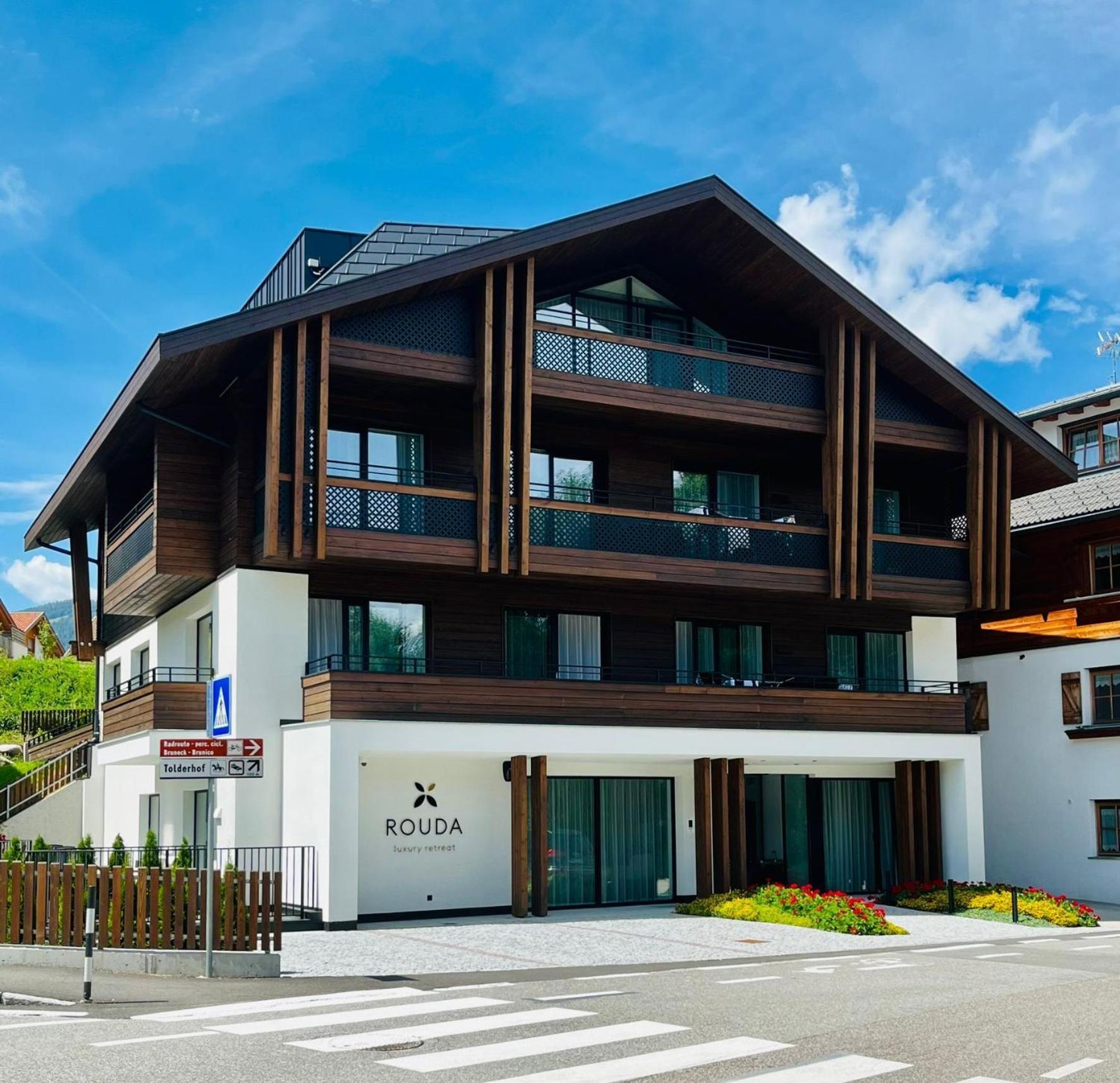 Rouda Luxury Retreat Am Kronplatz Hotel apartamentowy Olang